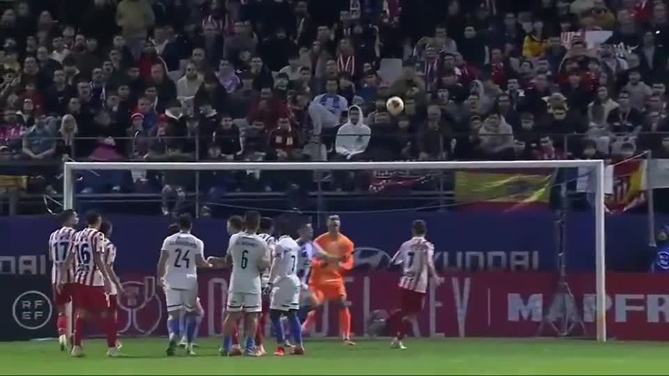 巴黎人报：登贝莱患流感缺席训练，可能无缘出战毕尔巴鄂